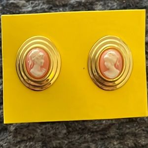Vintage Cameo earrings